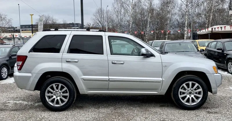 Jeep Grand cherokee 3.0TDI OVERLAND Image 4